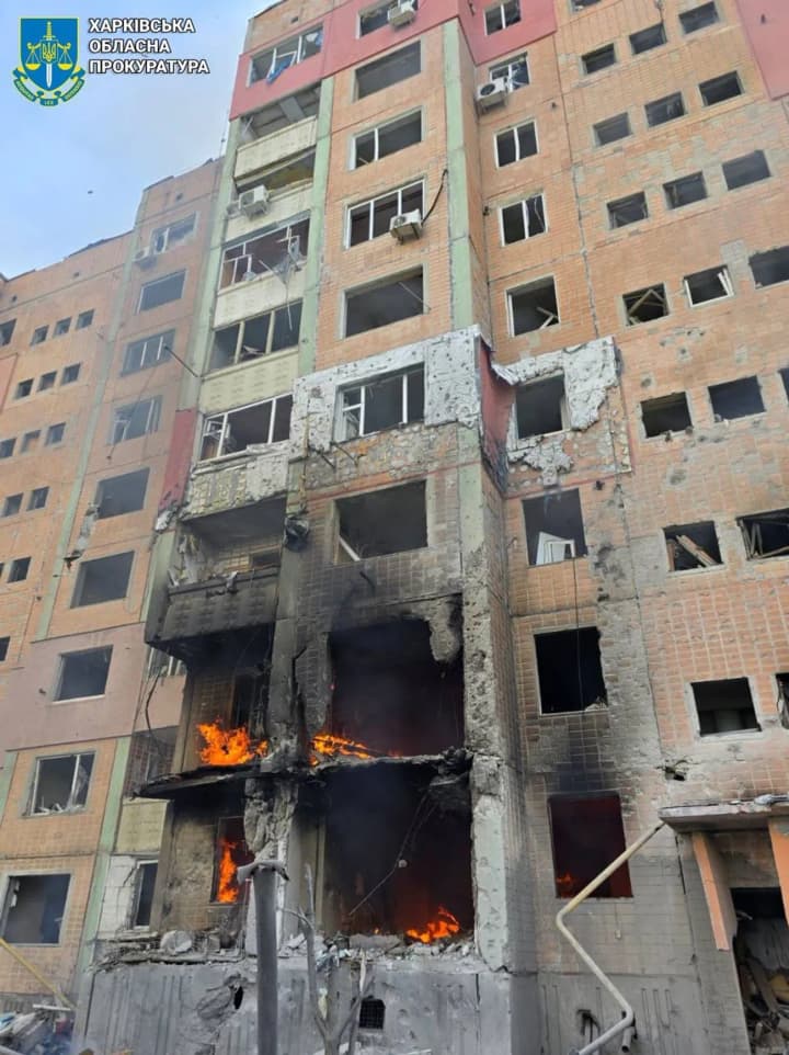 po-menshei-mere-troe-mirnikh-zhitelei-mogli-pogibnut-rossiyane-nanesli-aviaudar-po-zhilomu-kvartalu-kupyanska