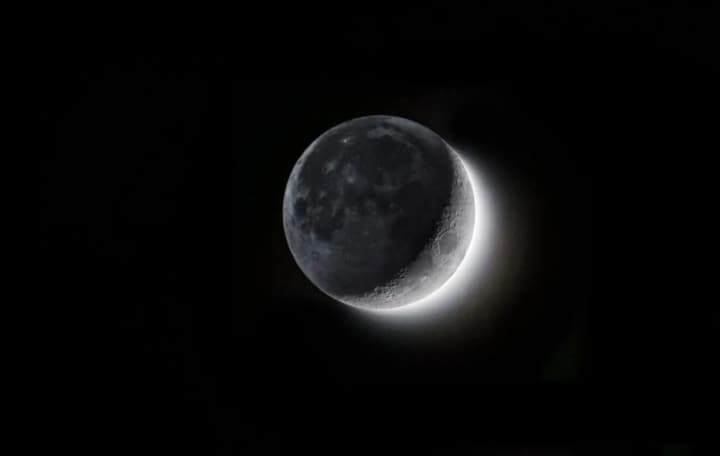 finaliziruyut-drevnie-vulkani-obraztsi-peschanikh-bus-na-lune-obyasnili-ikh-proiskhozhdenie