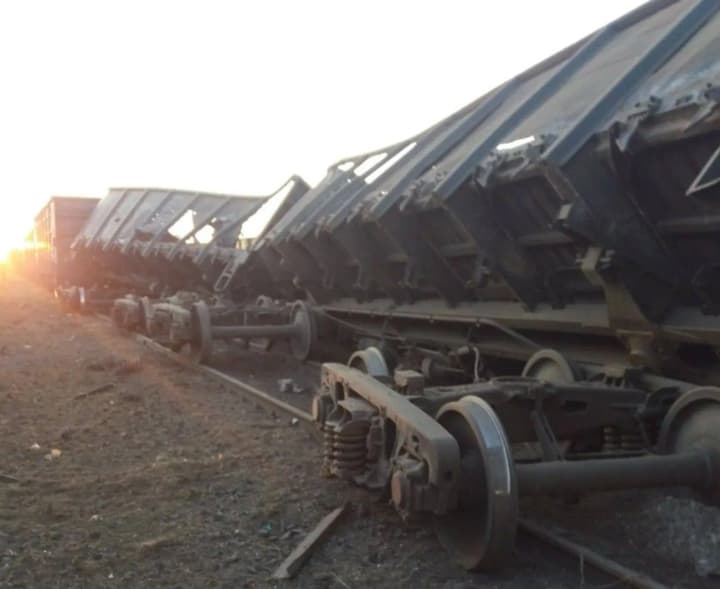 russian-strike-on-kyiv-railway-and-grain-damaged