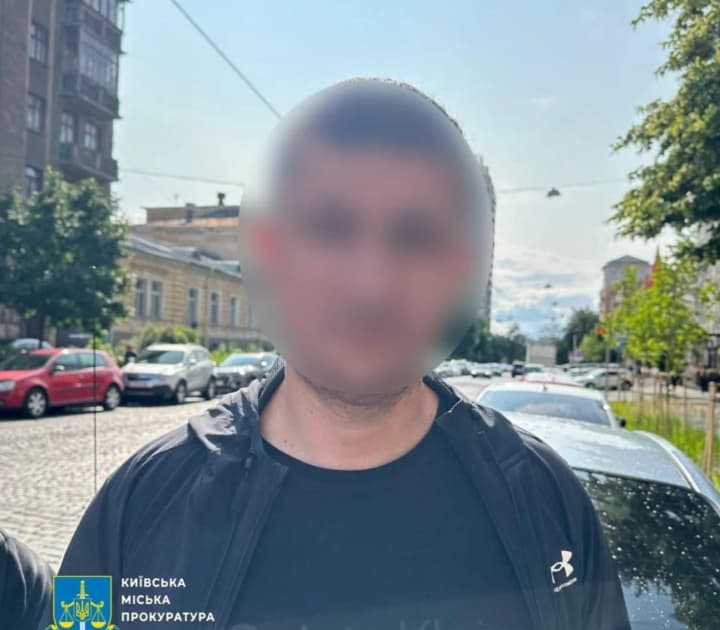 aferysty-v-kyievi-vyduryly-35-mln-hrn-u-pensionerok-predstavliaiuchys-sbu