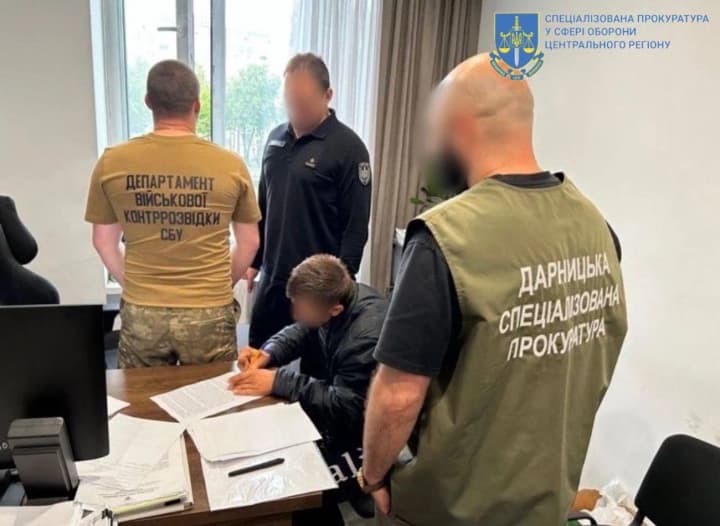 obikraly-3000-natshvardiitsiv-na-115-mln-hrn-troie-posadovtsiv-viiskovoi-chastyny-nhu-otrymaly-pidozry