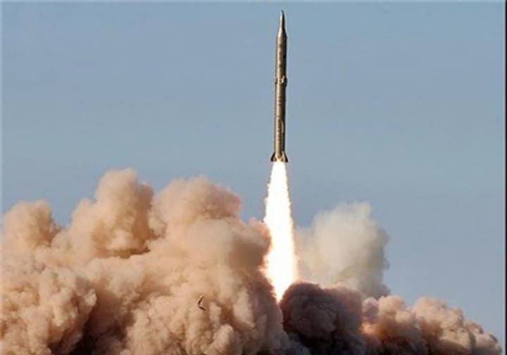 iran-zayavil-o-pervom-boevom-zapuske-ballisticheskoi-raketi-srednei-dalnosti-sadzhil