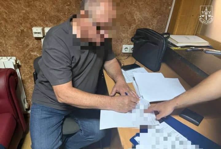 pidozra-na-240-mln-hrn-u-spravi-vodohonu-do-kryvoho-rohu-fihuruiut-piatero-osib