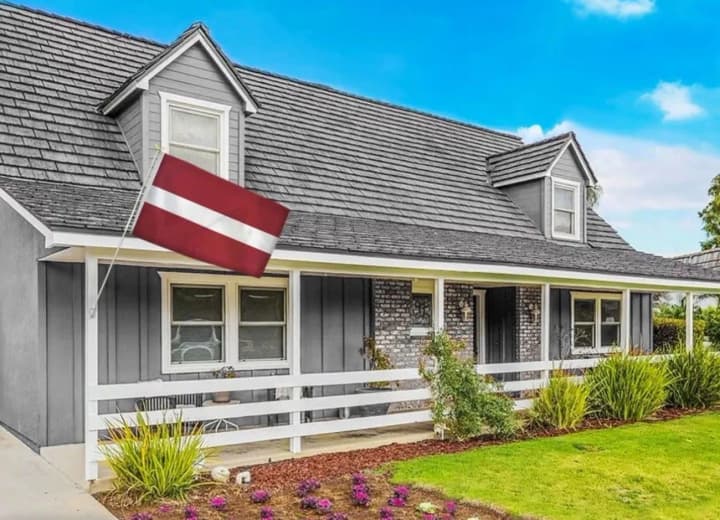 latviia-zaboronyla-hromadianam-rf-ta-bilorusi-kupuvaty-nerukhomist-u-kraini