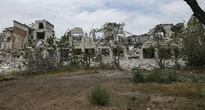 okupanty-na-tot-pohrozhuiut-kryminalom-za-korystuvannia-bezghospodarchym-mainom-tsns