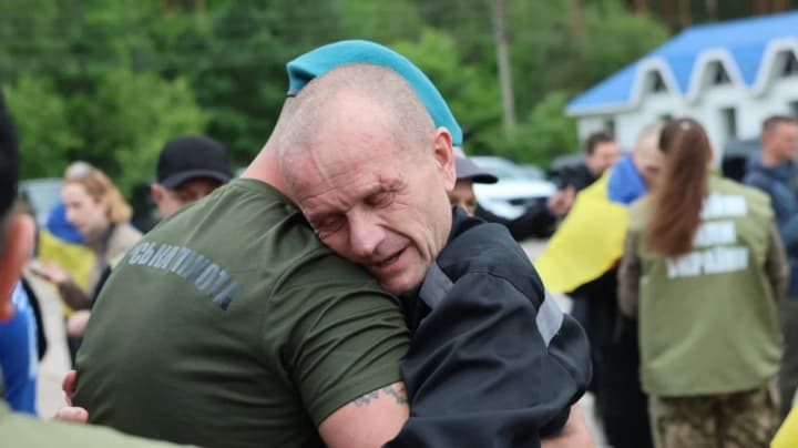 ukrainian-soldiers-continue-to-return-from-russian-captivity-zelenskyy-announced-another-exchange