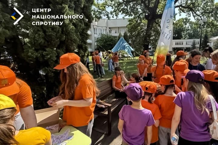 kremlin-plans-to-re-educate-56000-ukrainian-children-in-artek-cns