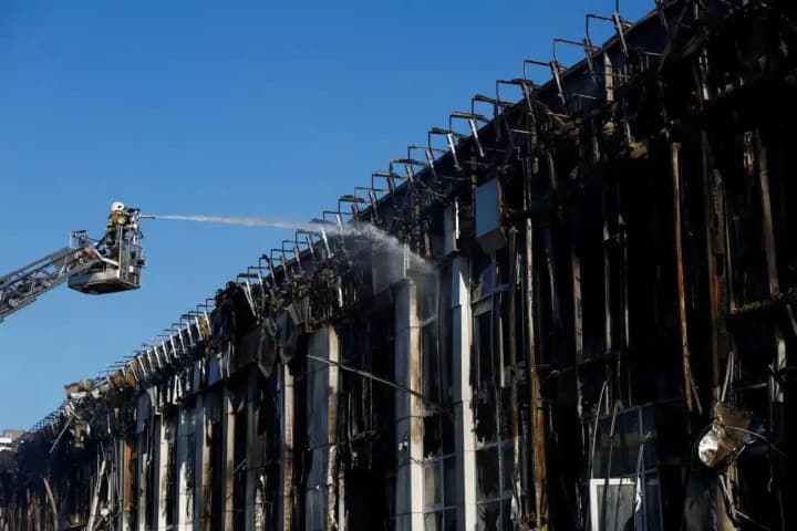 u-kyievi-vnaslidok-raketnoho-udaru-poshkodzheno-obiekty-tsyvilnoi-infrastruktury-zokrema-korpusy-kpi