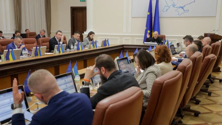 ukraina-poluchit-bolee-22-mlrd-grn-ot-partnerov-na-vosstanovlenie-shmigal-ozvuchil-detali