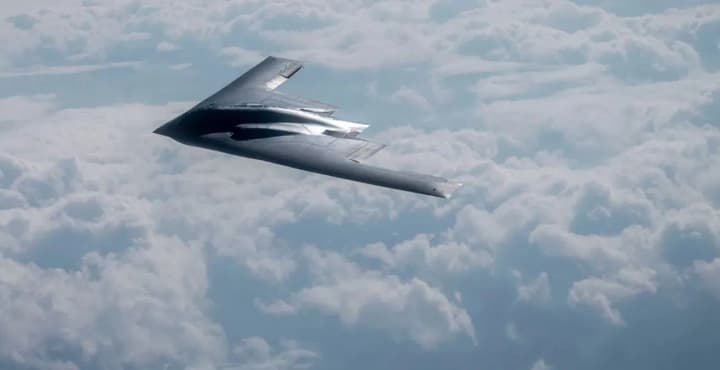 piloty-bombarduvalnykiv-b-2-povernulysia-do-ssha-pislia-istorychnoi-operatsii-v-irani