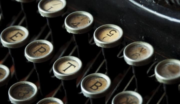 sale-i-shop-ne-dopuskaetsya-v-rf-zapretili-ispolzovanie-angliiskogo-na-viveskakh