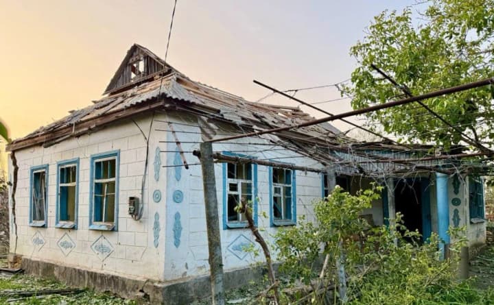 ataka-na-zaporozhe-5-ranenikh-razrusheni-zhile-avtomobili-i-obekti-infrastrukturi