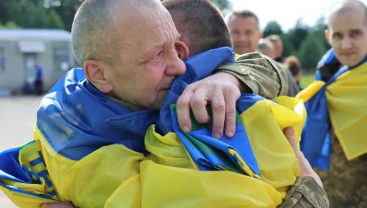 prisoner-exchange-budanov-showed-how-ukrainian-soldiers-burned-russian-clothes