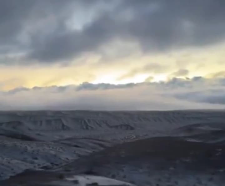 sneg-pokril-samuyu-sukhuyu-pustinyu-mira-atakamu