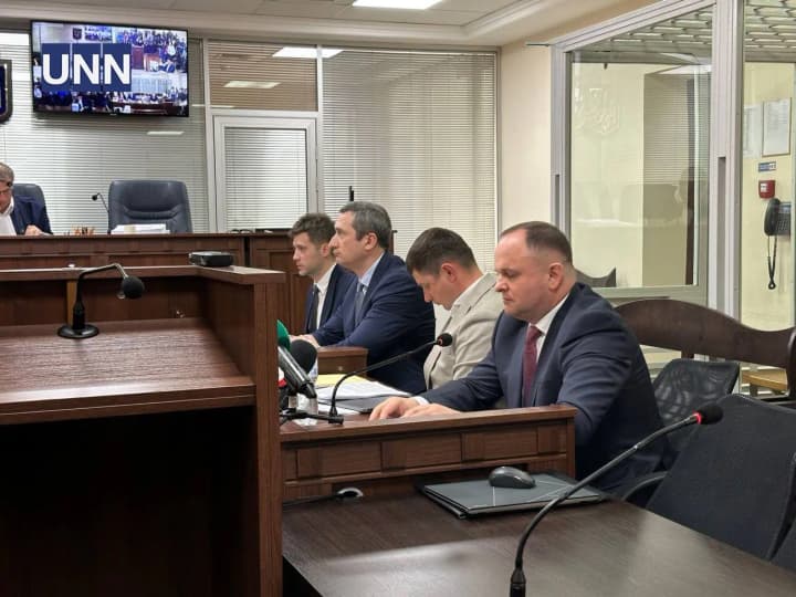 vaks-ne-otstranil-chernishova-ot-dolzhnosti-vitse-premera