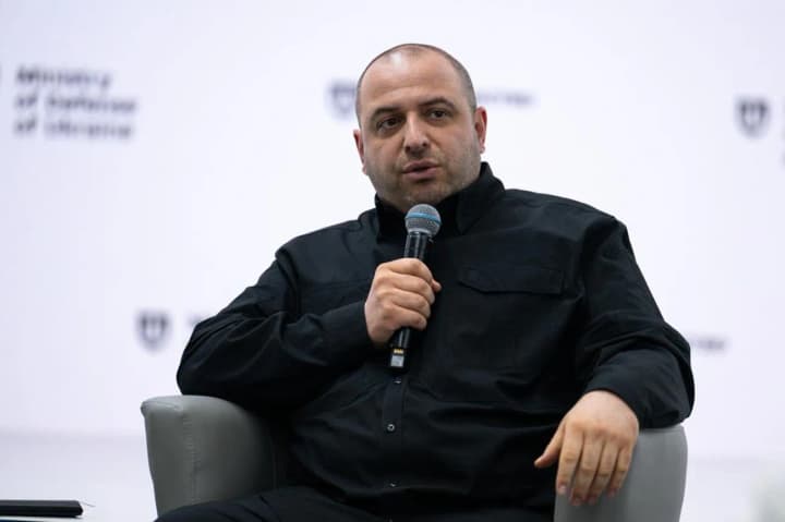 ukraina-pratsiuie-nad-orhanizatsiieiu-zustrichi-na-rivni-lideriv-pislia-perehovoriv-z-rf-u-stambuli-umierov