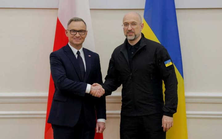 shmigal-obsudil-s-dudoi-oboronnuyu-podderzhku-ukraini-i-18-i-paket-sanktsii