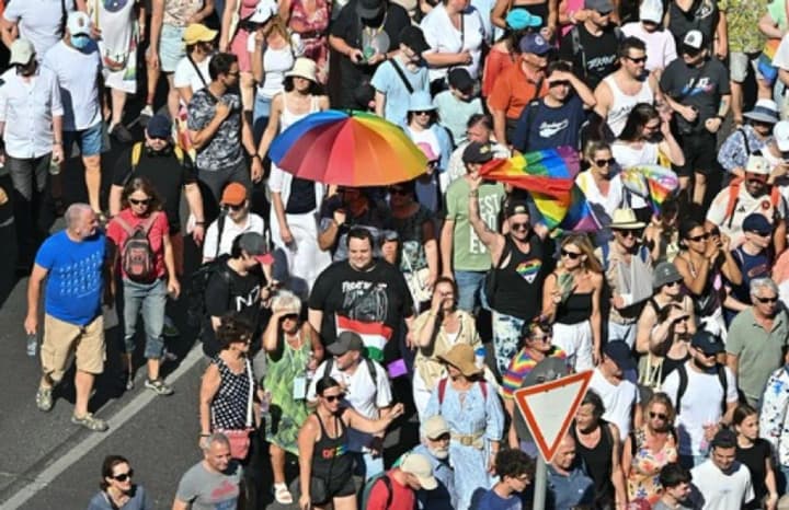 marsh-lhbtk-u-budapeshti-zibrav-200-000-osib-nezvazhaiuchy-na-zaboronu-orbana