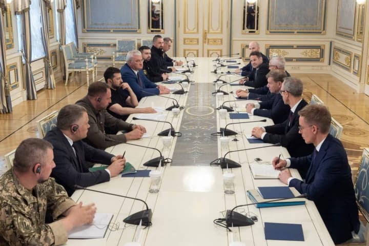 zelenskyi-pislia-zustrichi-z-hlavoiu-mzs-nimechchyny-odna-z-tsilei-vyity-na-systemne-vyrobnytstvo-ppo