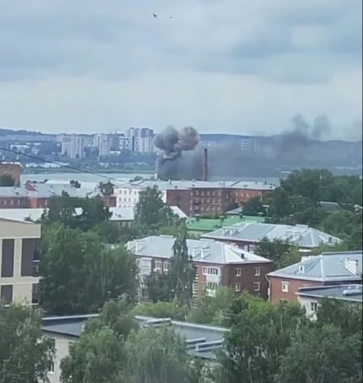 izhevsk-attacked-by-drones-the-main-manufacturer-of-air-defense-systems-and-uavs-under-attack