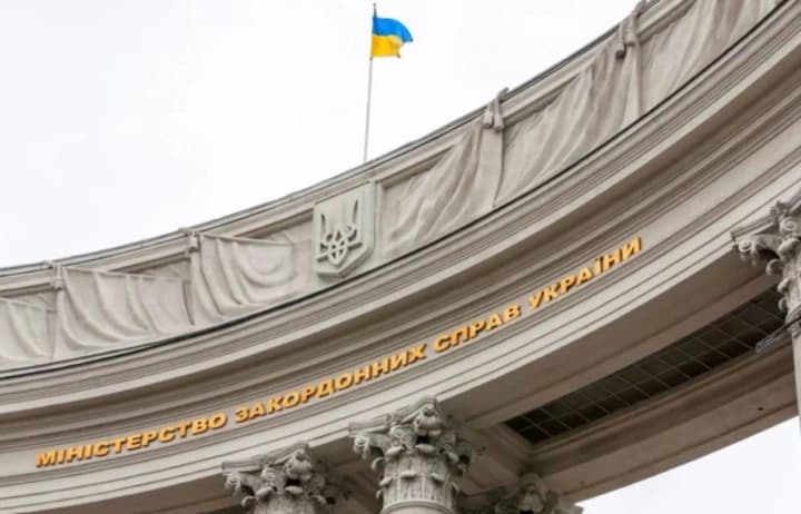 ukrainians-abroad-gained-access-to-a-new-system-of-notarial-services-from-the-ministry-of-foreign-affairs