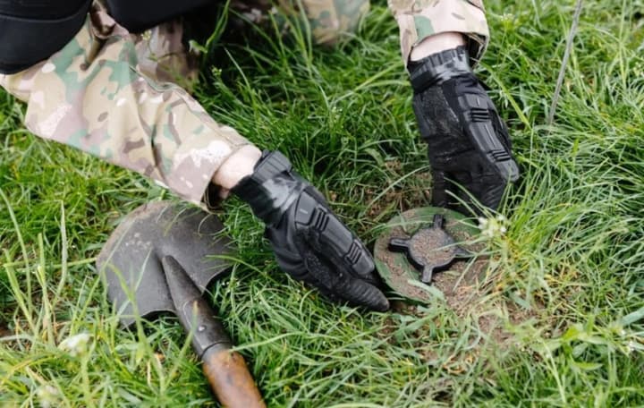 cherez-shest-mesyatsev-venislavskii-rasskazal-kogda-ukraina-smozhet-legalno-primenyat-protivopekhotnie-mini