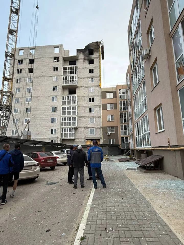 drones-attacked-the-energiya-plant-in-yelets-there-are-dead-and-wounded-a-multi-story-building-was-damaged
