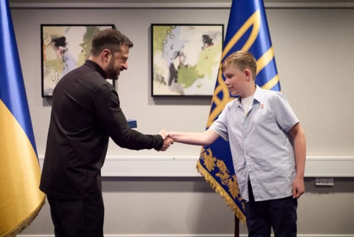 zelenskyy-presented-the-future-of-ukraine-award-to-11-year-old-danish-boy-jens-fogh-thomsen