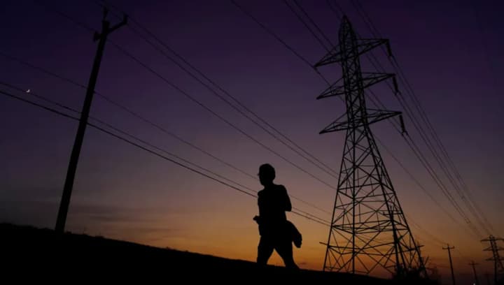 zimbabve-zanurylos-u-temriavu-cherez-systemnyi-zbii-na-dvokh-elektrostantsiiakh-enerhosystema-paralizovana