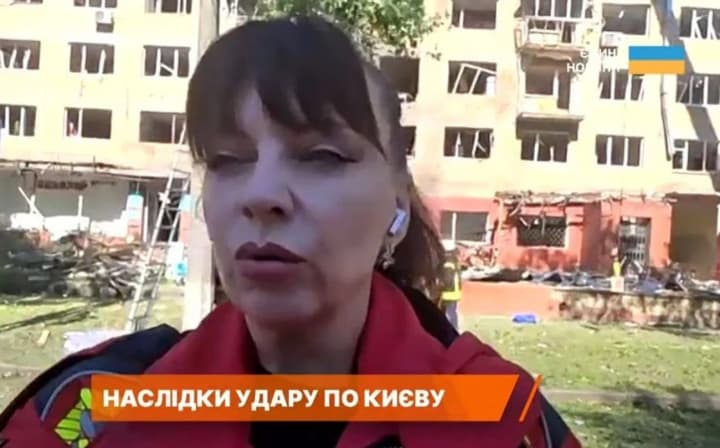 ataka-na-kyiv-v-zhytlovomu-budynku-ye-zahroza-obvalu-postrazhdala-pozhezhno-riatuvalna-chastyna