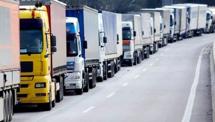 kyiv-restricts-truck-movement-due-to-heat-details