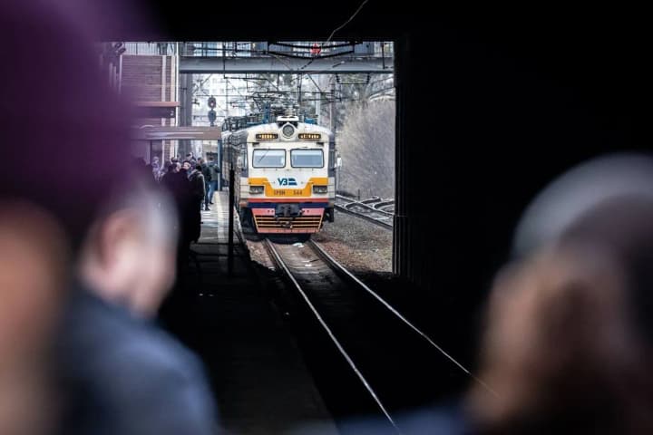 kyivska-elektrychka-vidnovyla-rukh-pislia-vorozhoho-udaru