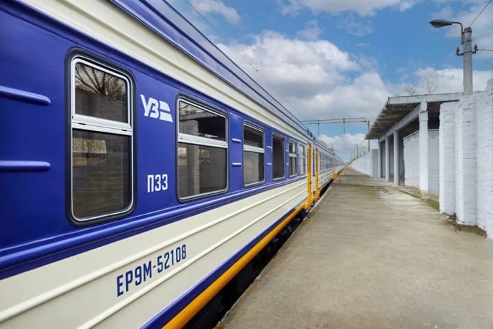 v-kieve-koltsevaya-elektrichka-polnostyu-vozobnovila-dvizhenie-detali