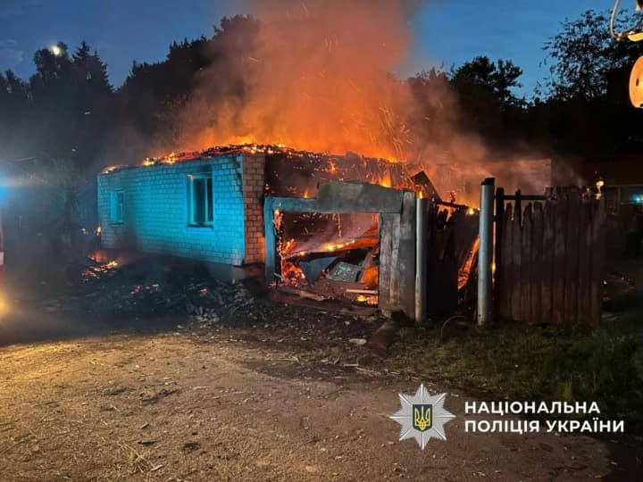 rosiiany-dronom-atakuvaly-poshtaria-na-prykordonni-chernihivshchyny