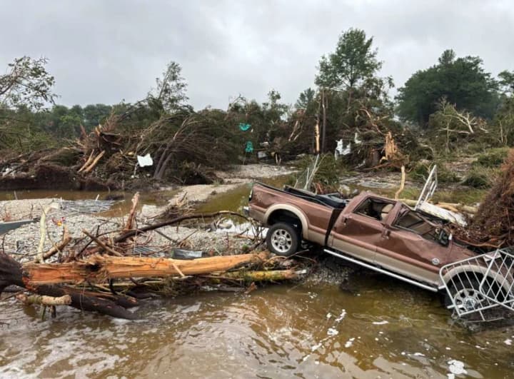 floods-in-texas-death-toll-rises-to-52