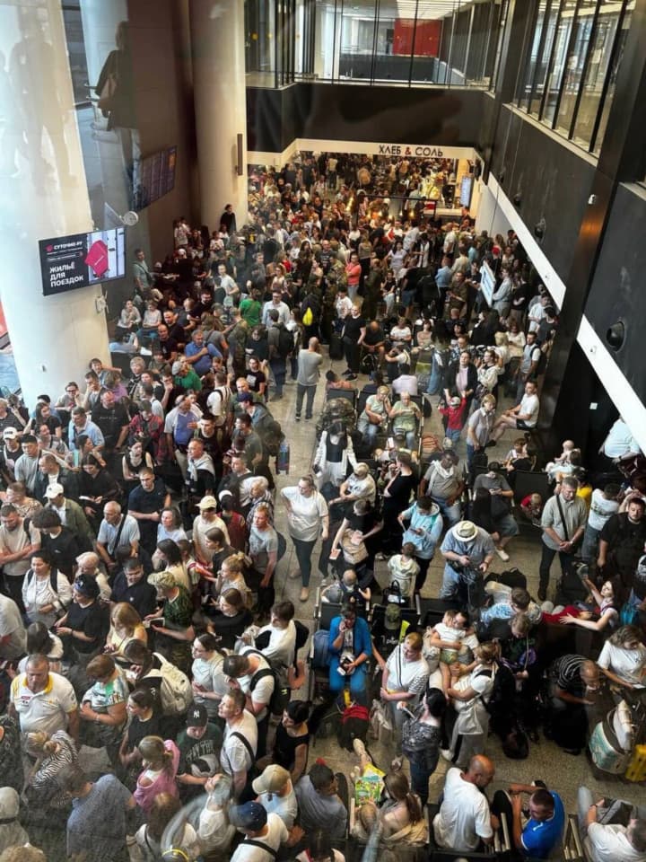 russian-airports-suspend-operations-due-to-drone-attack-threat