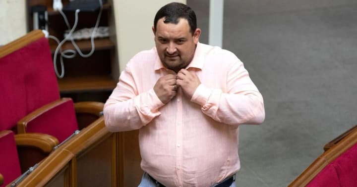 inciting-the-court-and-influencing-society-lawyer-of-mp-kuzminykh-accused-of-bribery-wanted-to-ban-unn-from-covering-court-hearings