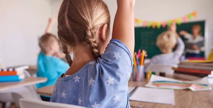 pakunok-shkoliara-v-minsotspolityky-rozpovily-pro-protseduru-oformlennia-vyplat-v-minsotspolityky-rozpovily-pro-protseduru-oformlennia-vyplat