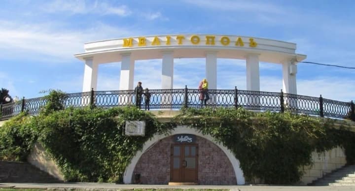 v-melitopole-partizani-obnaruzhili-skoplenie-okkupatsionnikh-podrazdelenii-vs-rf