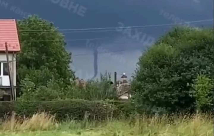 na-lvivshchyni-pomityly-velycheznyi-smerch