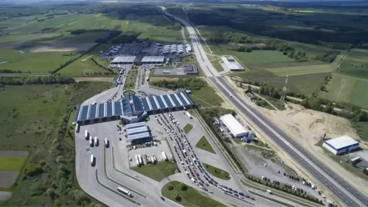 cherez-pikovi-navantazhennia-na-kordoni-yecherha-cherez-shehyni-medyka-dostupna-lyshe-rehuliarnym-reisam-podrobytsi