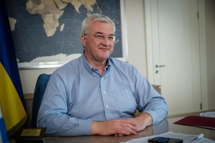 ydetsia-pro-desiatky-uhod-i-znachnu-finansovu-pidtrymku-sybiha-zaiavyv-shcho-konferentsiia-z-pytan-vidnovlennia-ukrainy-bude-rezultatyvnoiu