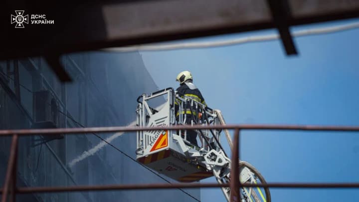 kilkist-postrazhdalykh-vid-nichnoi-ataky-rf-na-kyiv-zrosla-do-22