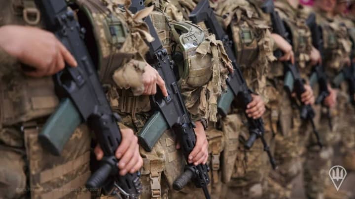 na-dva-napravleniya-prikhoditsya-polovina-boev-na-fronte-genshtab