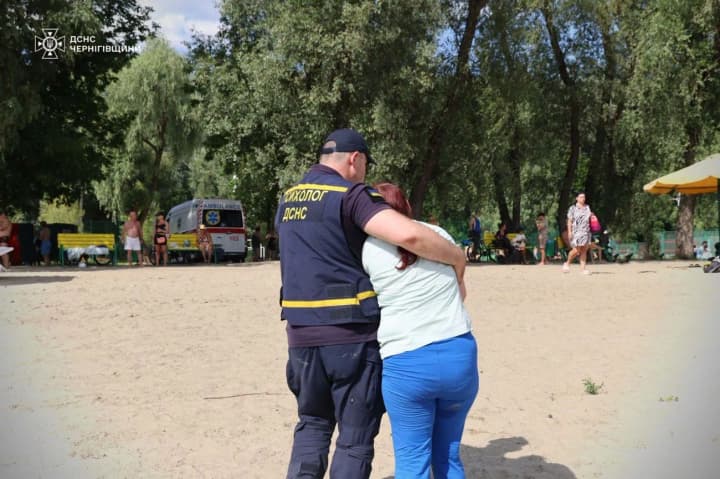 u-chernihovi-v-ritsi-desna-potonula-17-richna-divchyna