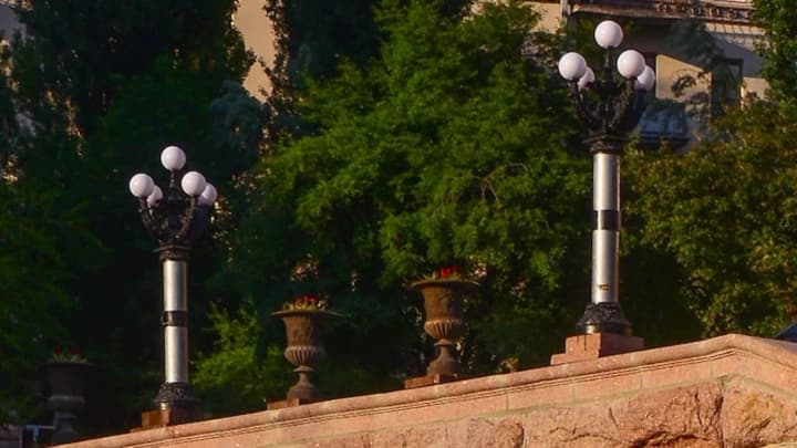 u-kyievi-posered-dnia-buly-vvimkneni-vulychni-likhtari-v-kmda-poiasnyly-prychynu