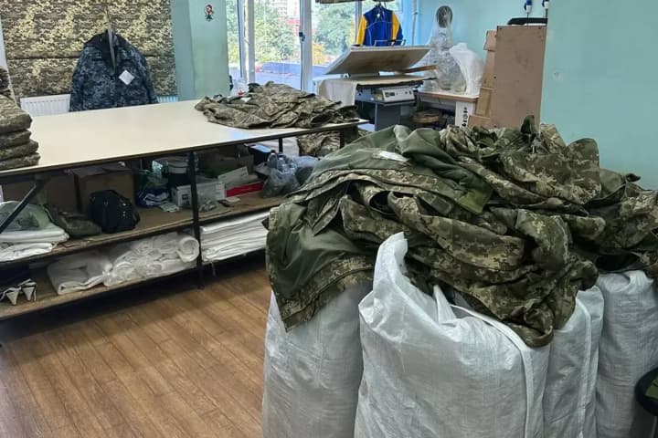 postavka-nekachestvennoi-odezhdi-dlya-vsu-v-sud-napravlen-obvinitelnii-akt-v-otnoshenii-kuma-lvovskogo-biznesmena-igorya-grinkevicha