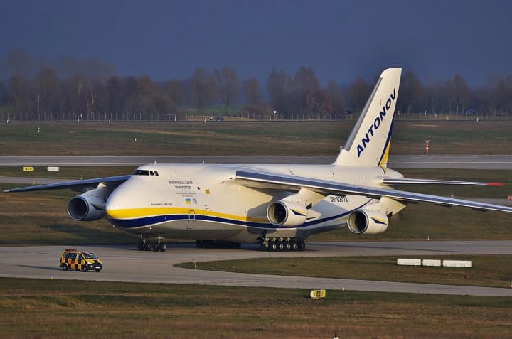 merezhu-skolykhnulo-video-iz-litakom-nad-kyievom-shcho-vidomo