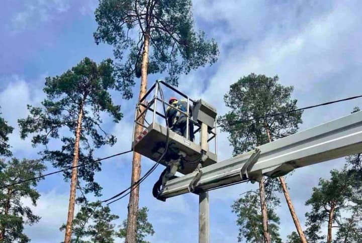 in-kyiv-region-they-expect-to-restore-electricity-after-bad-weather-by-the-end-of-the-day