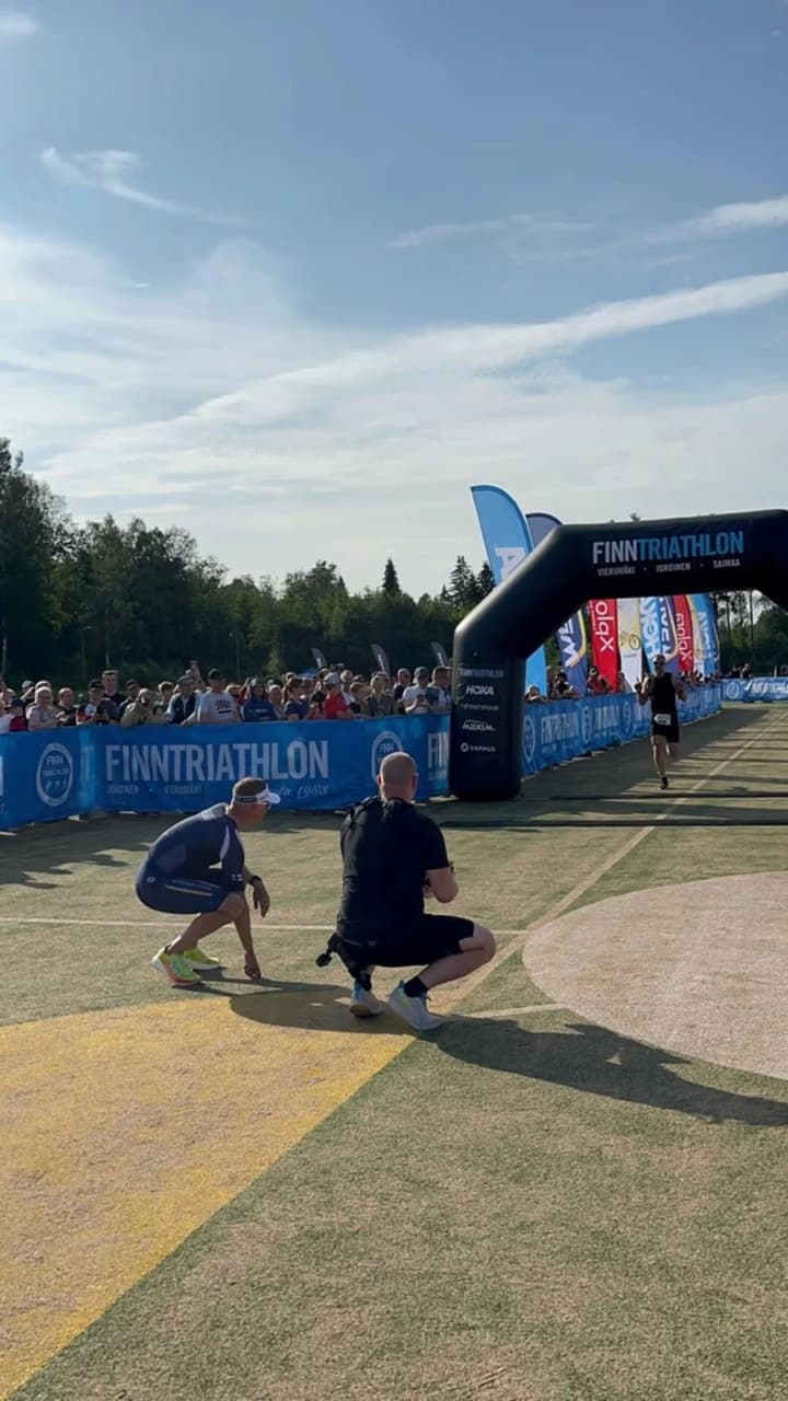 vykorystav-psevdonim-prezydent-finliandii-taiemno-vziav-uchast-u-zmahanniakh-z-triatlonu